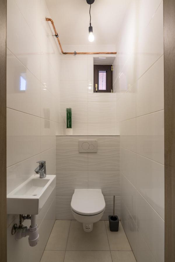 Stafétaház Apartmanok Vác Extérieur photo