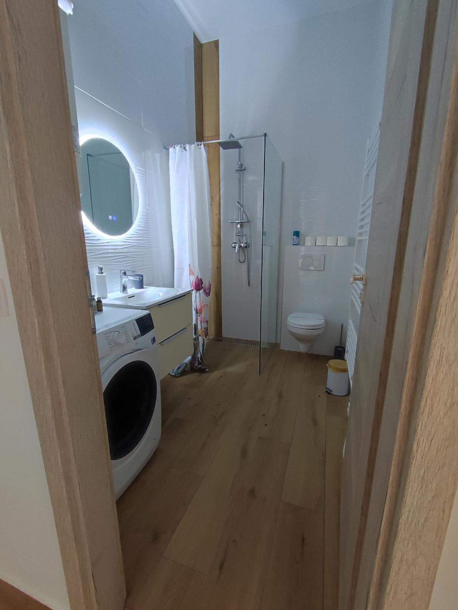 Stafétaház Apartmanok Vác Extérieur photo